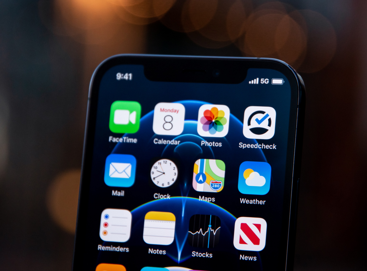 洮北苹果手机维修分享为什么 iPhone 12 在冬季会自动关机 